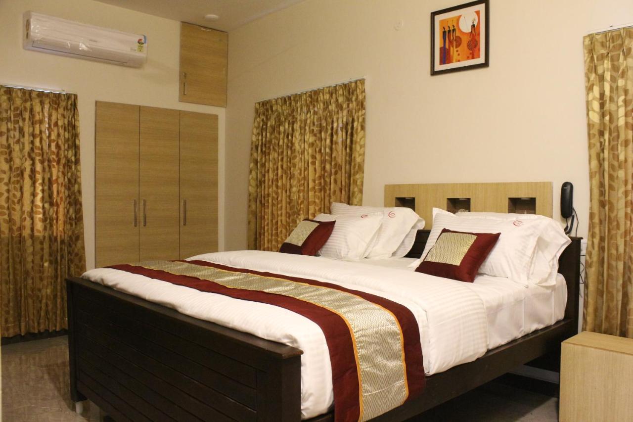 The Lavish Moon Hotel Yercaud Bagian luar foto