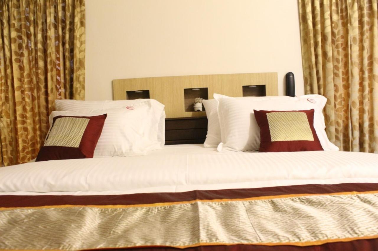 The Lavish Moon Hotel Yercaud Bagian luar foto